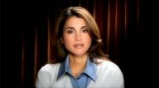 Una imagen del vdeo protagonizado por Rania de Jordania disponible en YouTube.